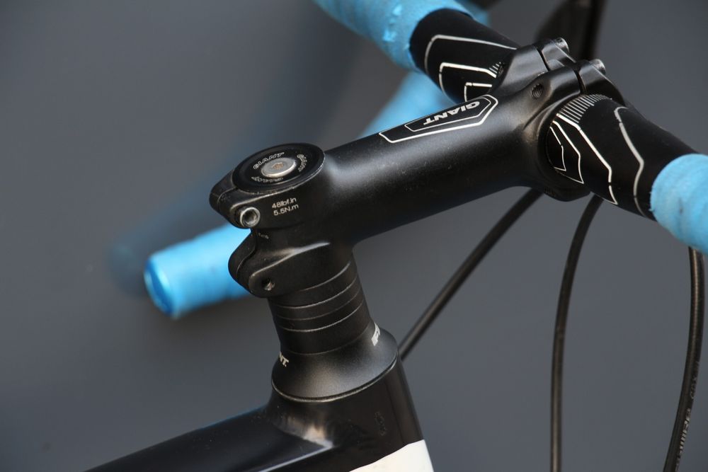 Шосейний велосипед Giant Defy 1 Shimano 105