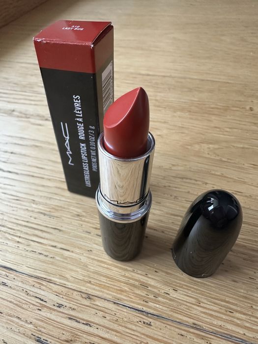 Pomadka szminka do ust Mac 510 Lady Bug czerwona