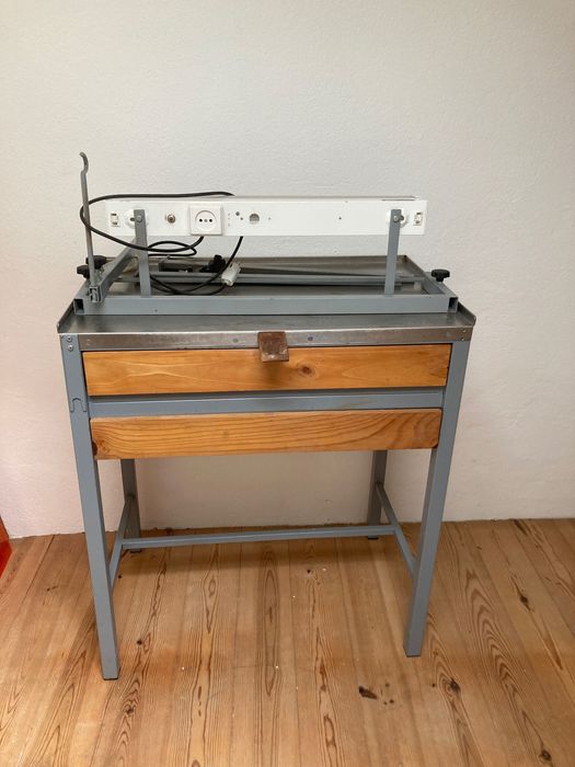 Vendo mesa de ourives Maquinouro (1 posto), comprada nova em 2021.