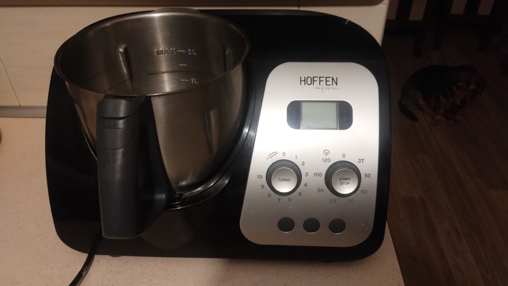 Robot kuchenny choffen cheff.  Biedromix