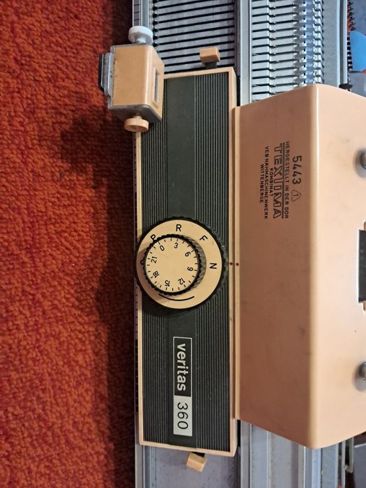 Вязальная машинка Veritas 360