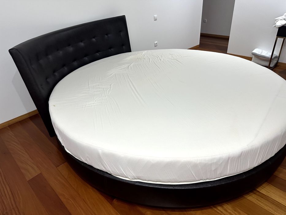 Cama Redonda com Colchão Incluído