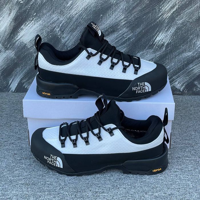 4 кольори The North Face Glenclyffe Low Gore-Tex