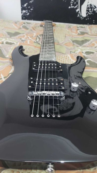Guitarra preta - LTD MH 10