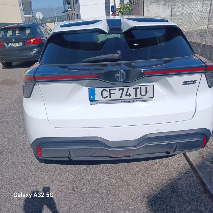 Tenho 2 Automóveis Peugeot e-2008:=295€/semana e Mg4=320€  para  TVDE