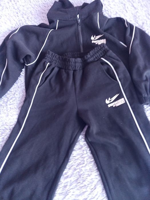 Спортивний костюм