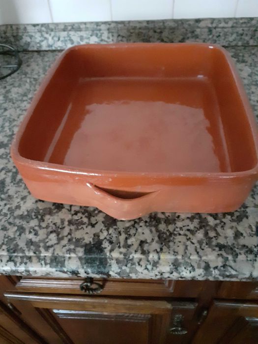 Assadeira de barro - nova