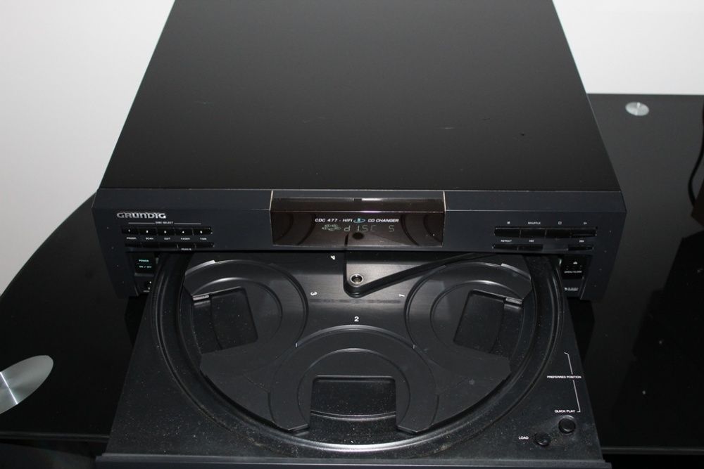 GRUNDIG CDC 477 Zmieniarka odtwarzacz CD na 5 płyt segment Wysyłka