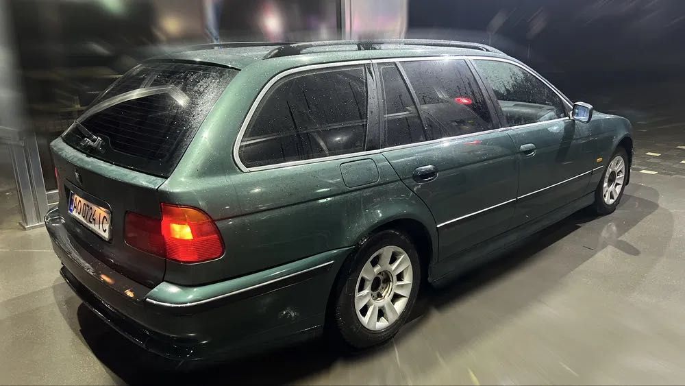 BMW 5 Series E39 Touring 525 TDS (універсал), 1997 рік