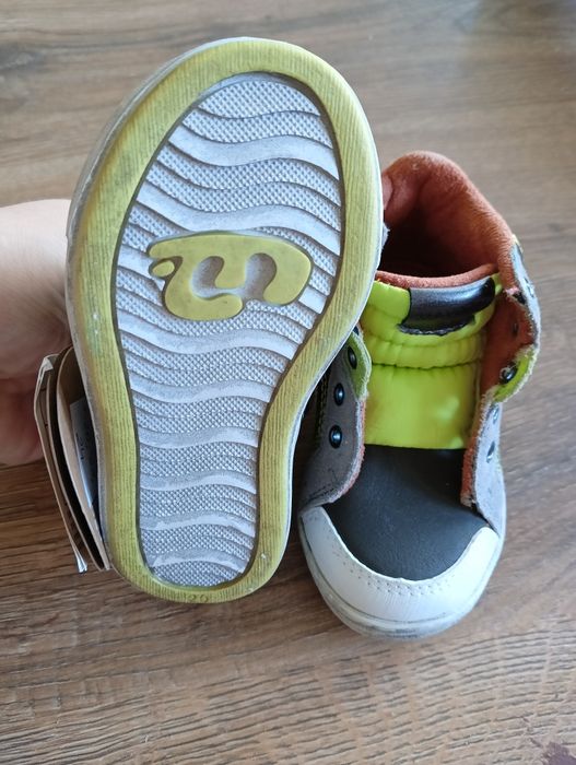 Sprzedam buty dla chłopca