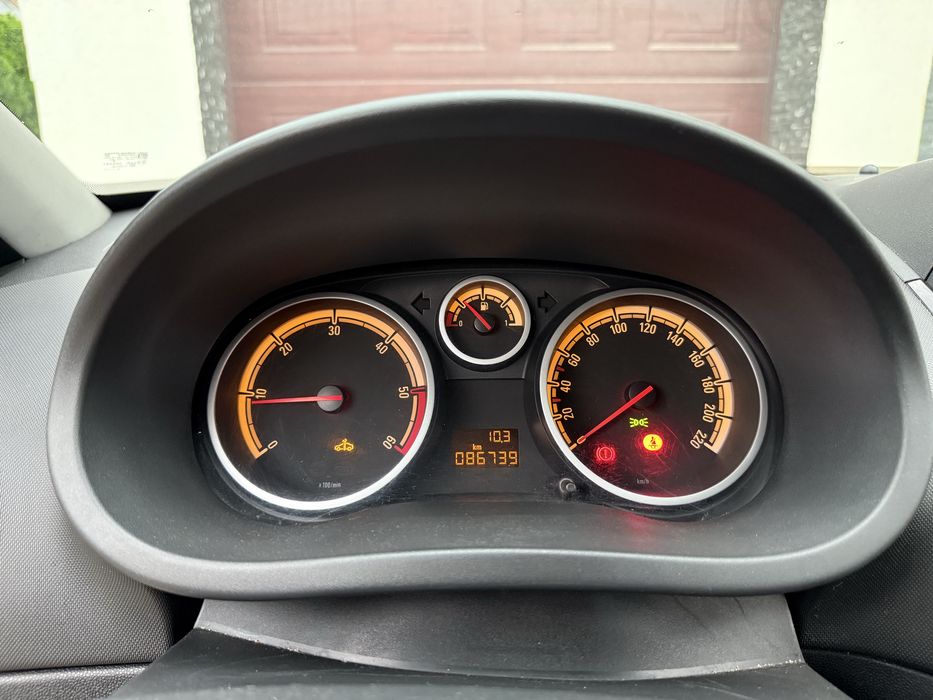 Sprzedam Opla Corsa opc line z 2013