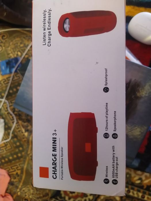 Продам блютуз колонку Charge mini 3+ звоните