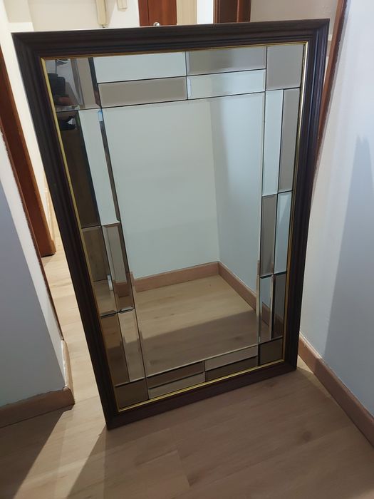 Espelho decorativo de sala de jantar   .