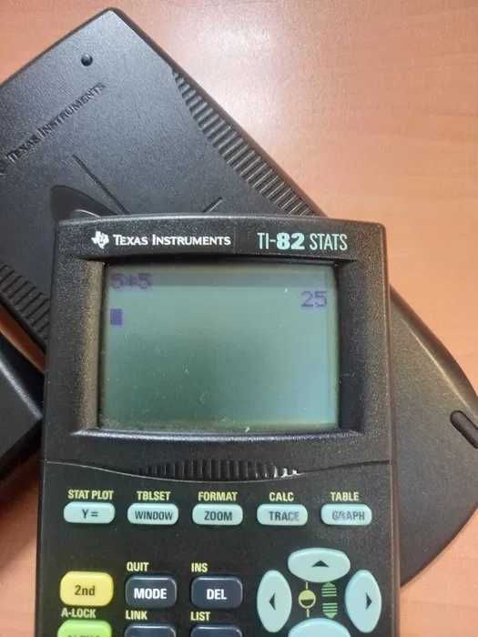 Calculadora Gráfica Texas Instruments TI-82 STATS