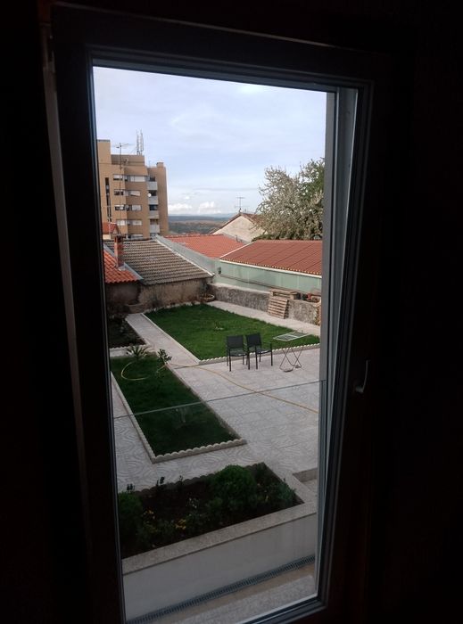 Alugo apartamento T2