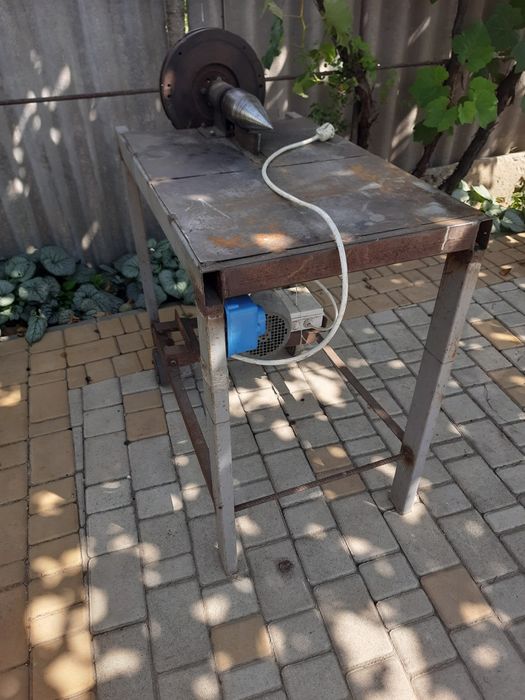 Продам винтовой дровокол