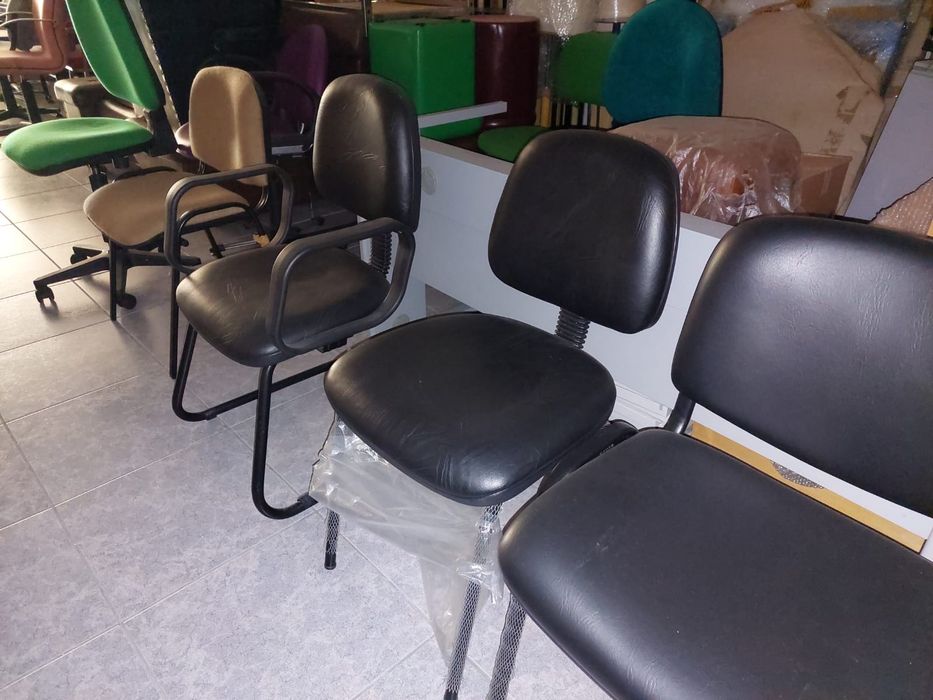 Campanha Stocks Lojas, Escritórios, secretárias, estantes, sofás....