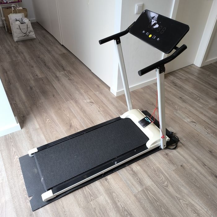 Passadeira Clover Fitness S1 (Compacta) + Tapete Oferta | Barcelos