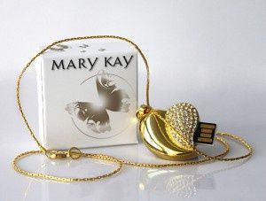 Кулон-флешка і флешка в виді помади