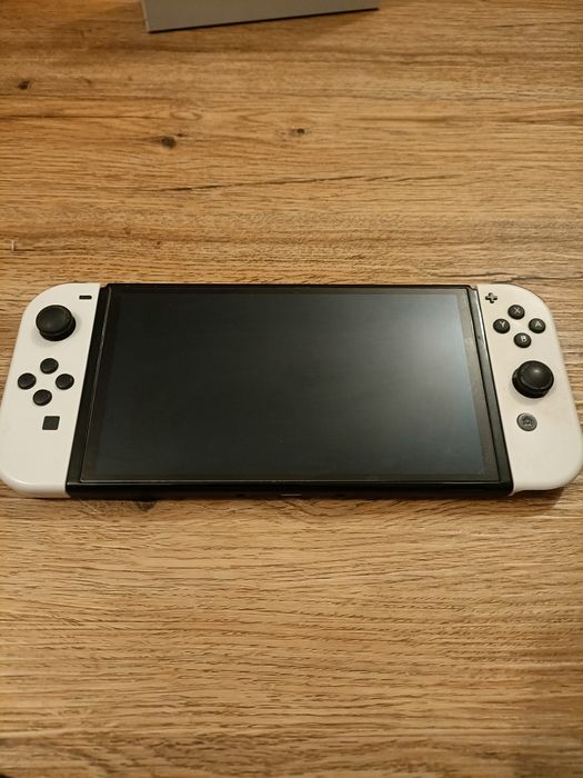 Switch Oled 64GB com 7 Jogos (Zelda ToTK, Mario Odyssey, etc)