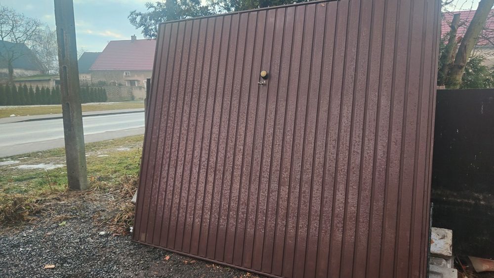 Sprzedam bramę Hormann uchylną ocieploną