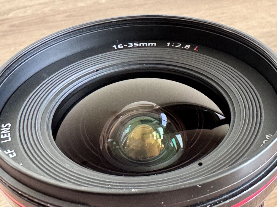 Objetiva Canon EF 16-35 2.8L IS USM