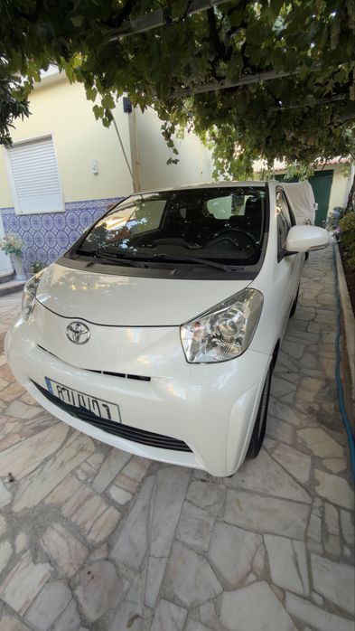 Toyota iQ 1.0 2009 | 96.000 km | 4 Lugares | AC