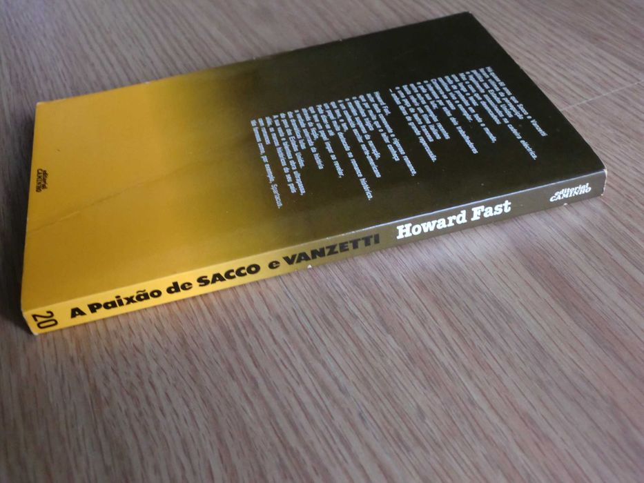 A Paixão de Sacco e Vanzetti
de Howard Fast