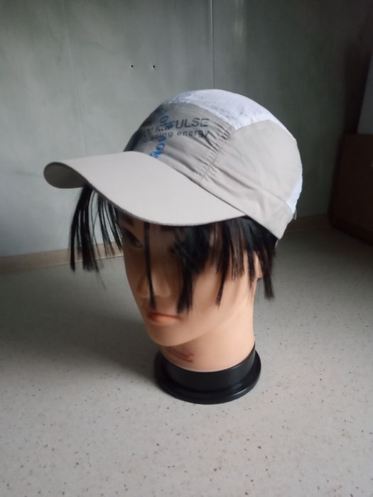 Czapka z daszkiem nowa jasna