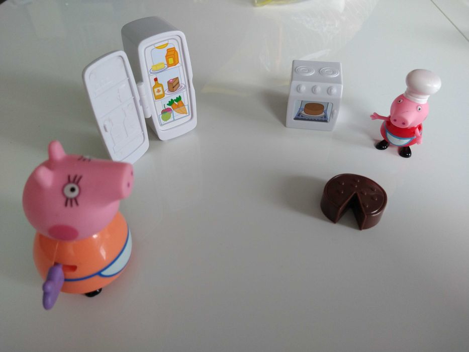 Zabawka Świnka Peppa Kuchnia + Figurki