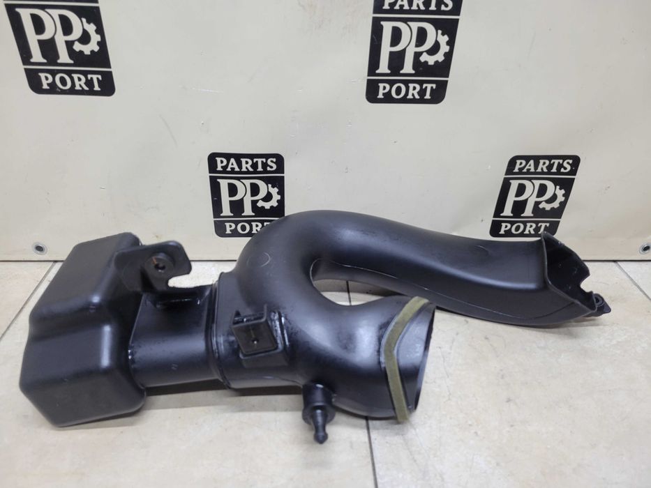 Повітроприймач воздухоприемник Jeep Cherokee KL 3.2 2018 2019 2020+