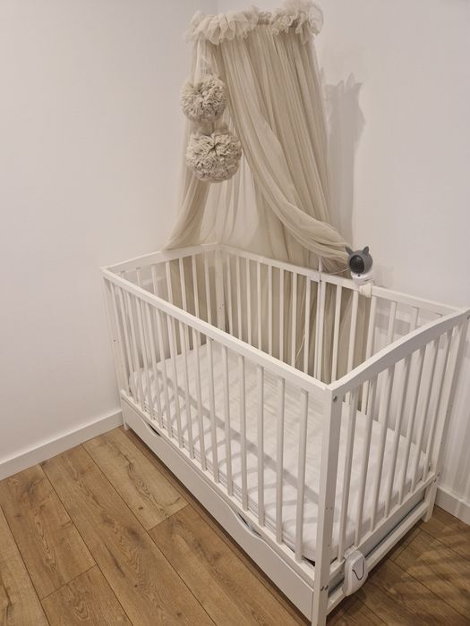 Łózeczko dziecięce z materacem