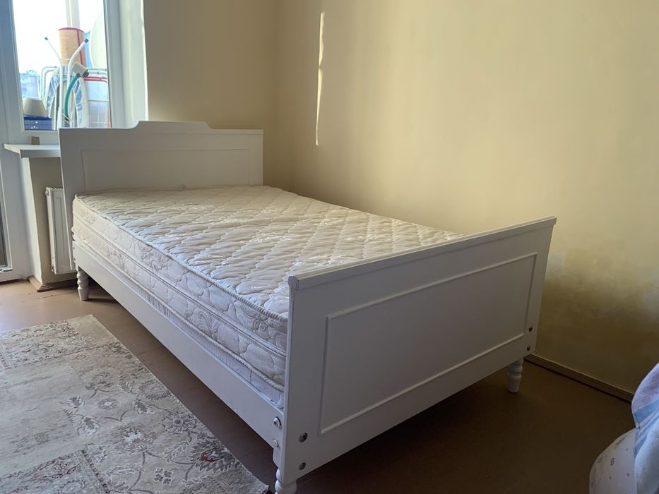 Продається ліжко з матрасом розмір 2.00 /1.15 ціна4.500 гр.