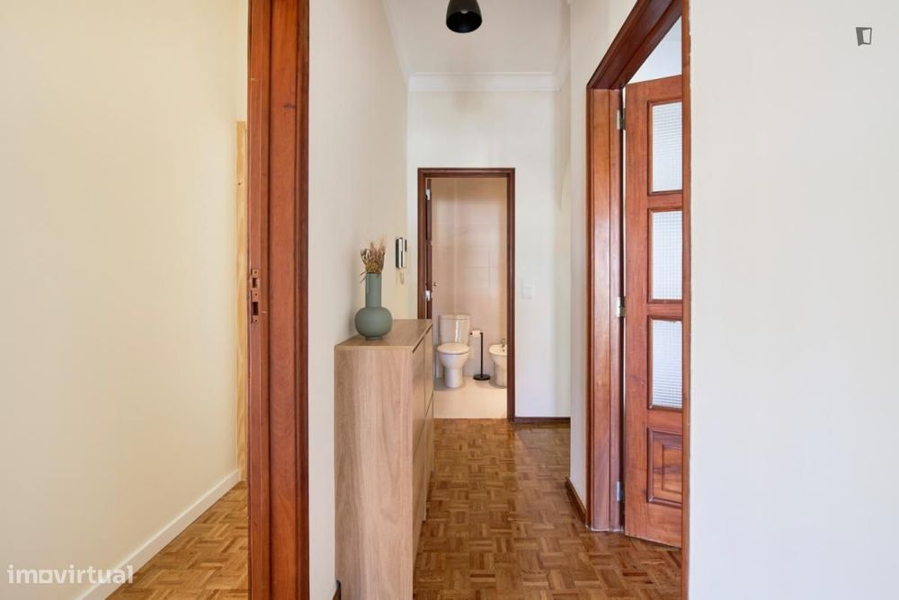 Quarto - localizado em Alvalade Lisbon