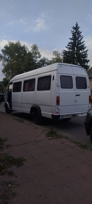Мерседес т1 поварений оброблений покрашений двигун в гарному стані