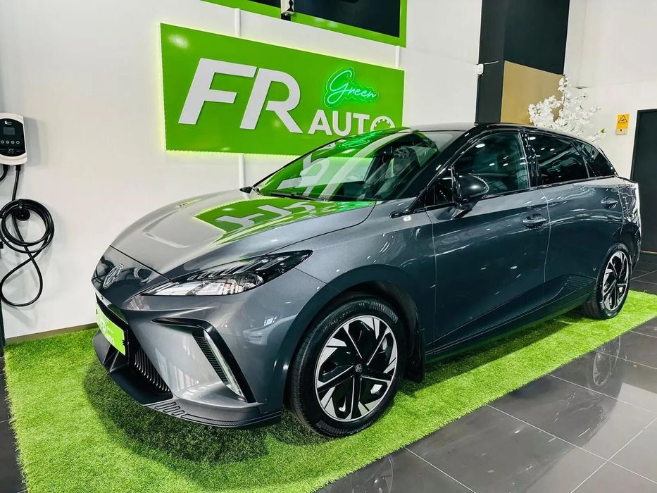 MG MG4 64 kWh Luxury