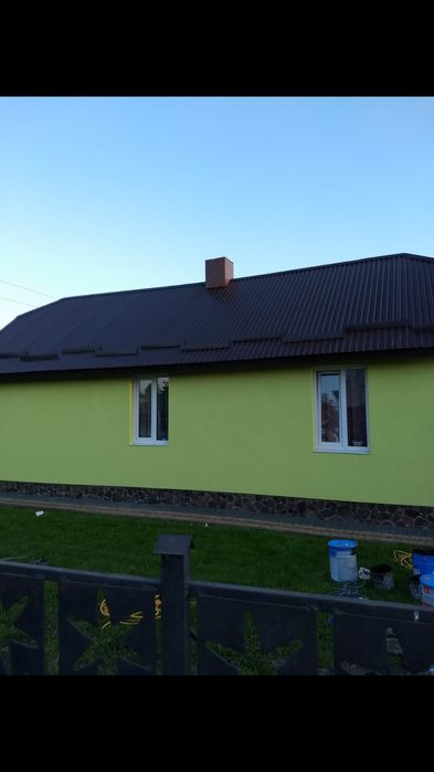 Фарбування дахів по всьому Бродівському район