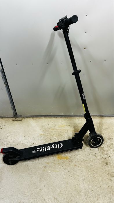 Електросамокат у відмінному стані