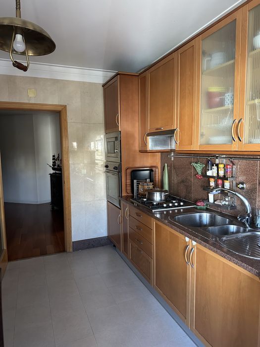 Quarto Setúbal junto ao Jardim Bonfim. 15m2. Em ap com varanda.