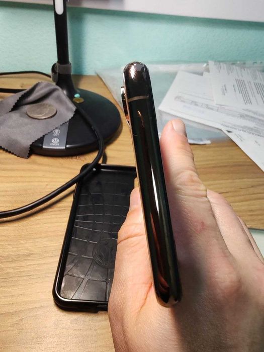 iPhone Xs max 256 GB GOLD
iPhone Xs max 256 GB GOLD