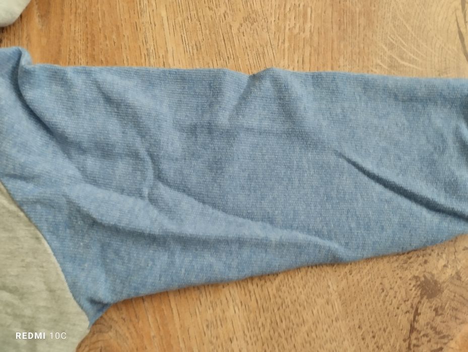 Bluza na zamek z kapturem rozmiar 86