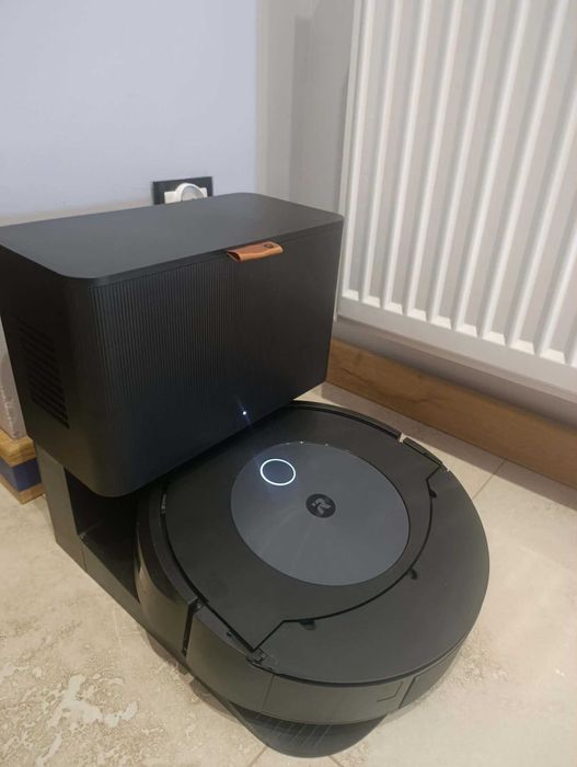 Sprzedam iRobot Roomba J7+ combo