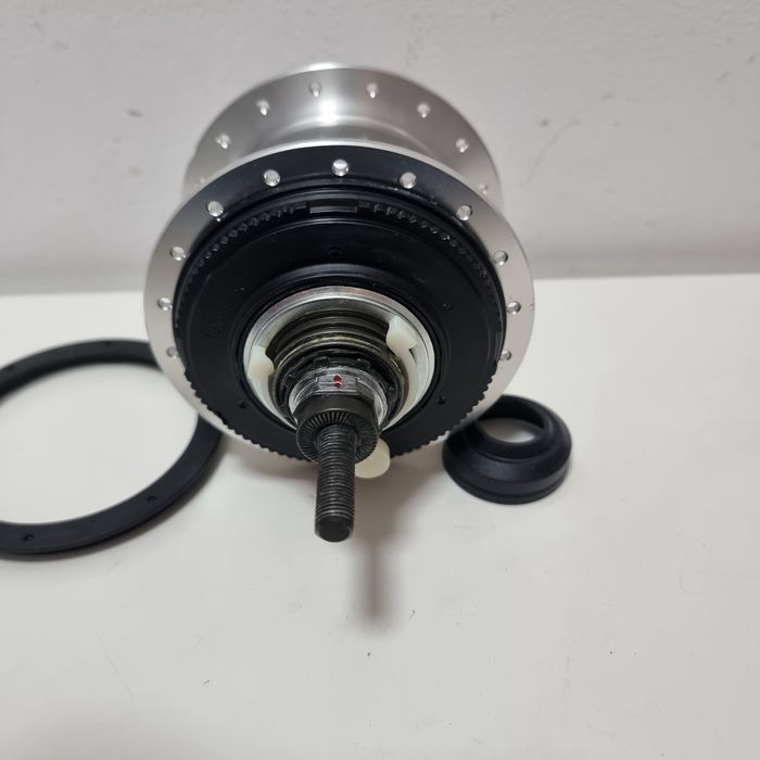 Nowa orginał PIASTA SHIMANO ALFINE 8 SG-S501 otworów 36 srebrna NOWA