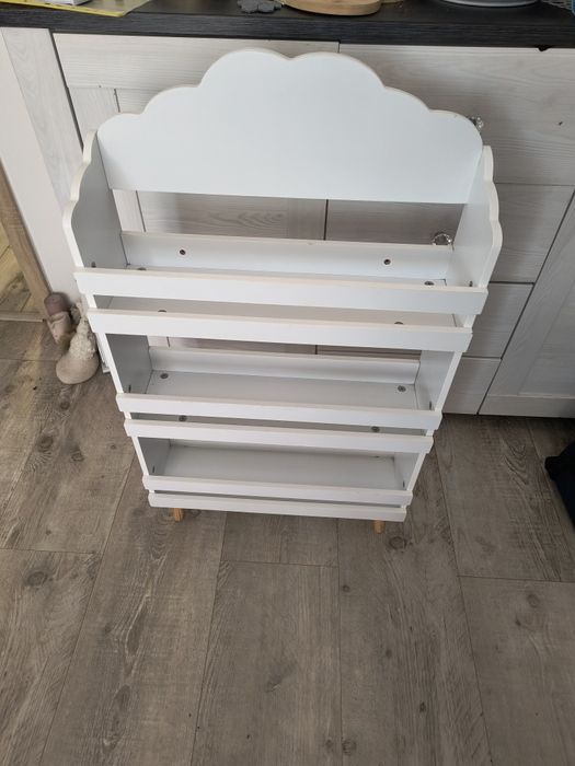 Biblioteczka na książki