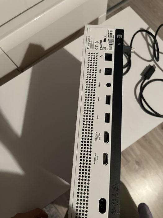 Sprzedam xbox one s