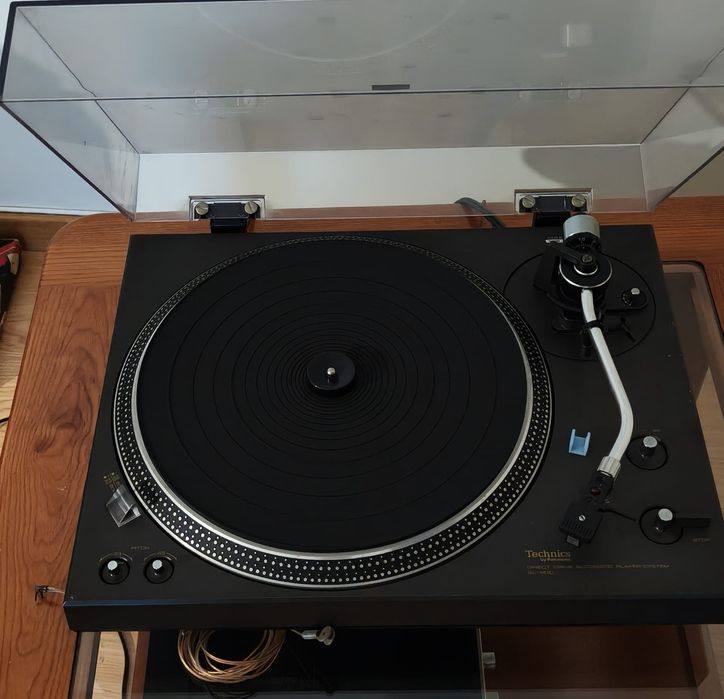 Gira discos e amplificador