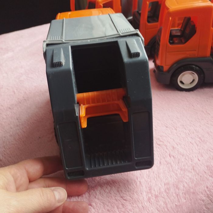 Wader. Смітєвіз, бетономішалка.