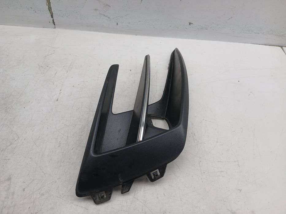 Grelha Farol Nevoeiro RENAULT Megane IV Grandtour (K9A/M_)
