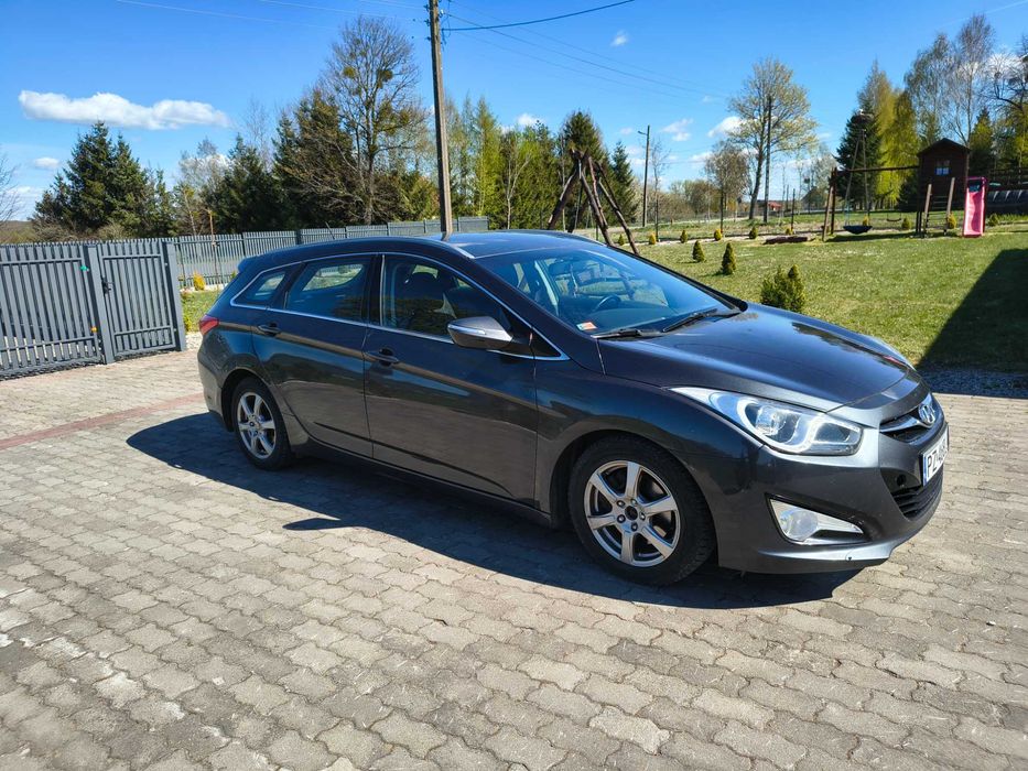 Sprzedam Hyundaia i40 kombi 1.7crdi