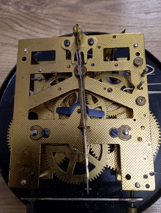 Zegar kuchenny h.a.u mechanizm w277  rok1936